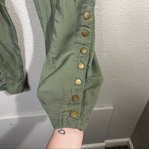 Soft Surroundings Twill Pants with Ankle Snaps Light Olive Green Sz XS - Picture 4 of 7